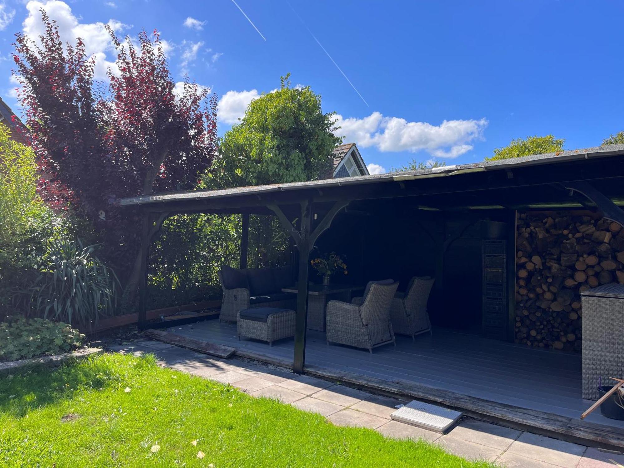 Cosy Vacation Home With Large Fenced Garden ブライニッセ エクステリア 写真